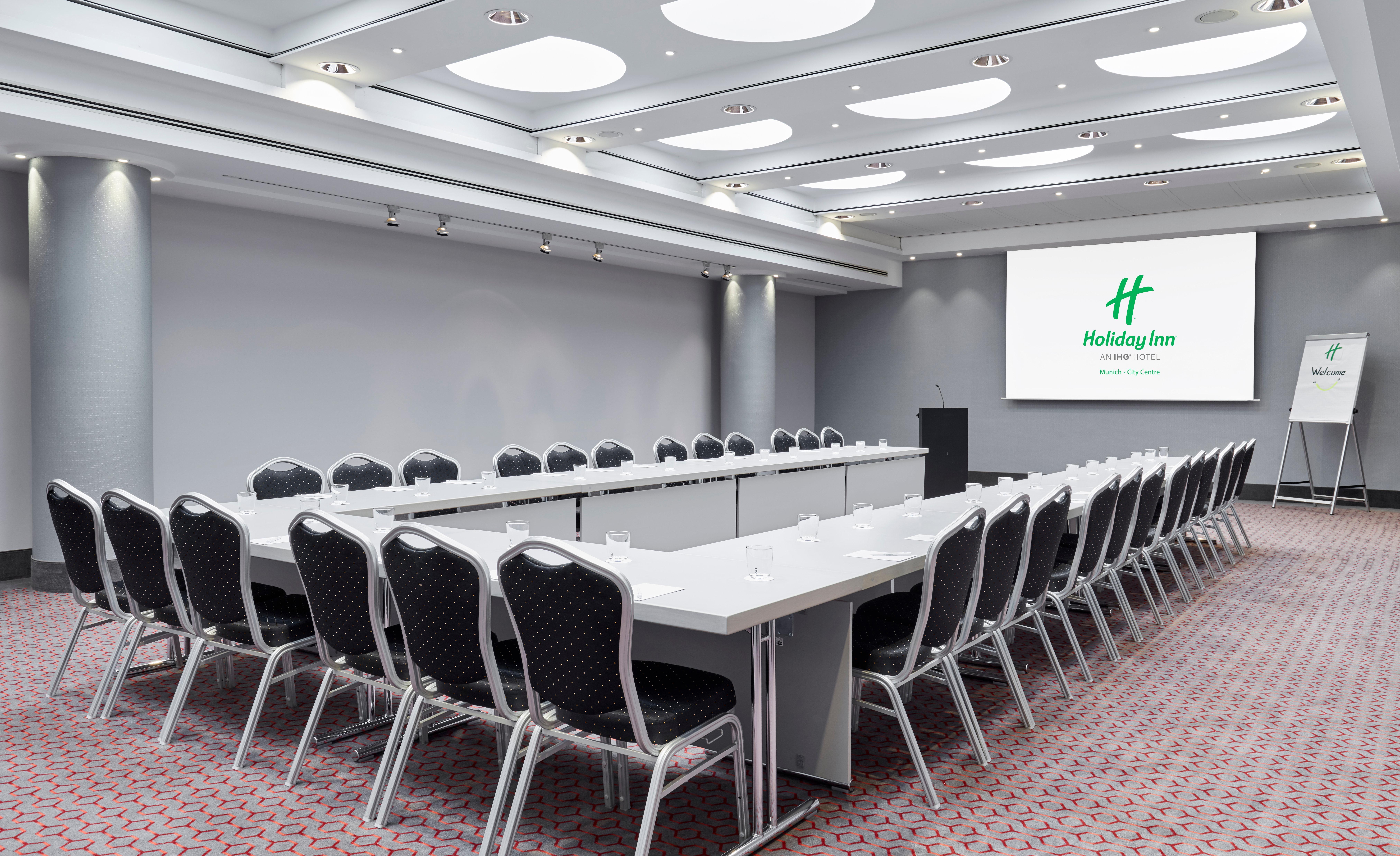 Centre By Ihg Hotel 4*